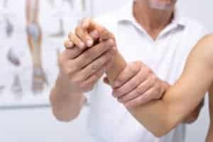 Finding The Right Wrist Doctor Makes A World of Difference | AICA Orthopedics