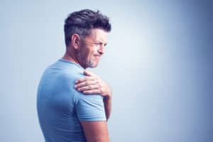What to Do About Pain Where the Shoulder Meets the Collarbone