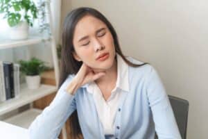 What To Do About Delayed Neck Pain After a Car Accident