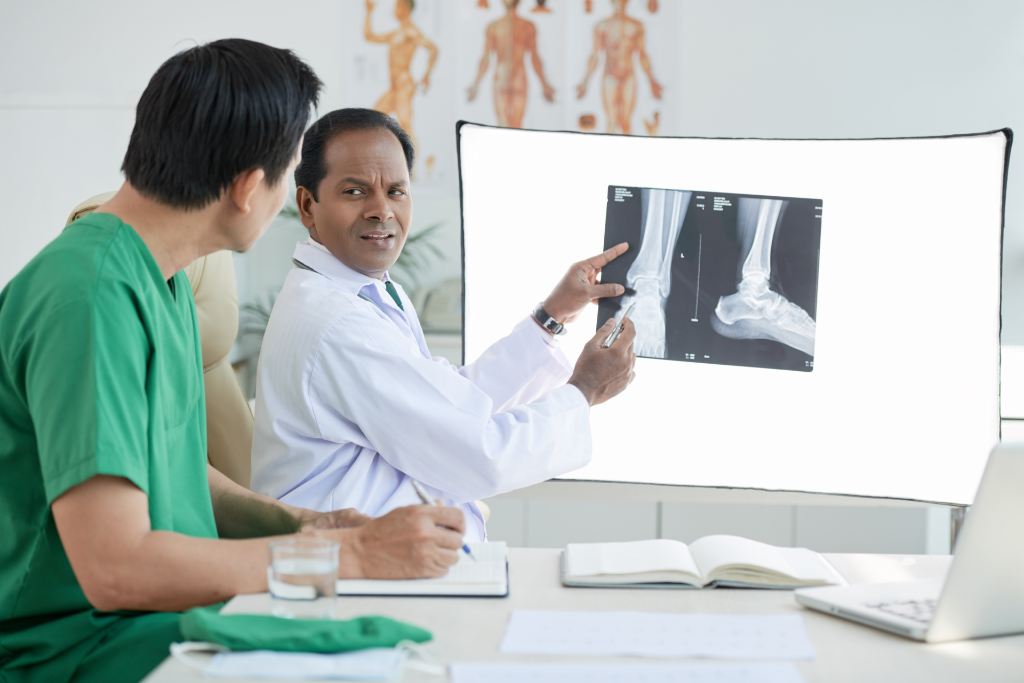 Benefits of Early Orthopedic Care After a Car Accident